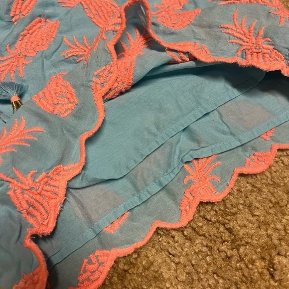 Lilly Pulitzer Baybreeze Embroidered Pineapple Shorts - Picture 3 of 6